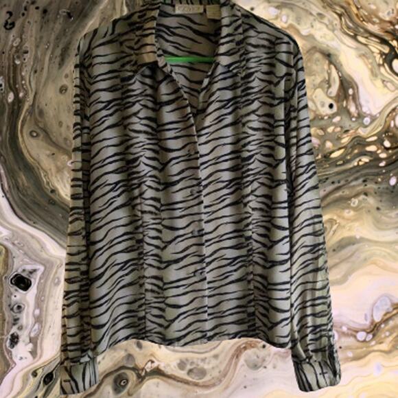 Caviar XL long sleeve button down polyester casual woman's blouse bust 46 Len-24 - Picture 1 of 1